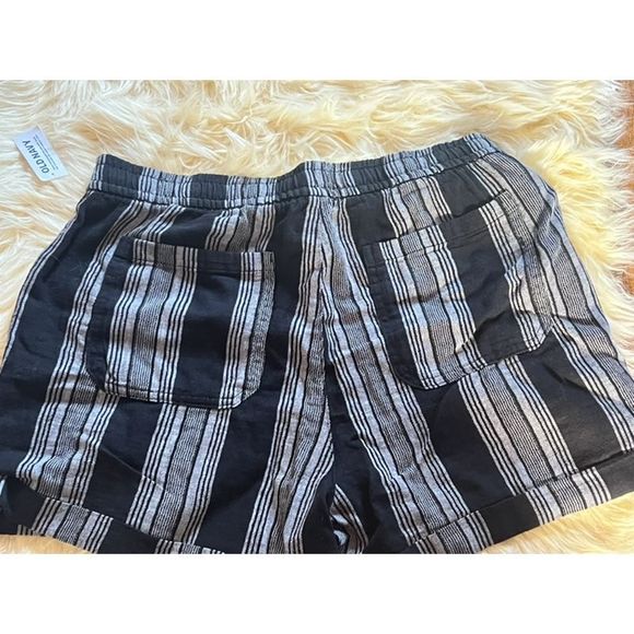 Black and Gray striped shorts, Size M - Picture 11 of 11